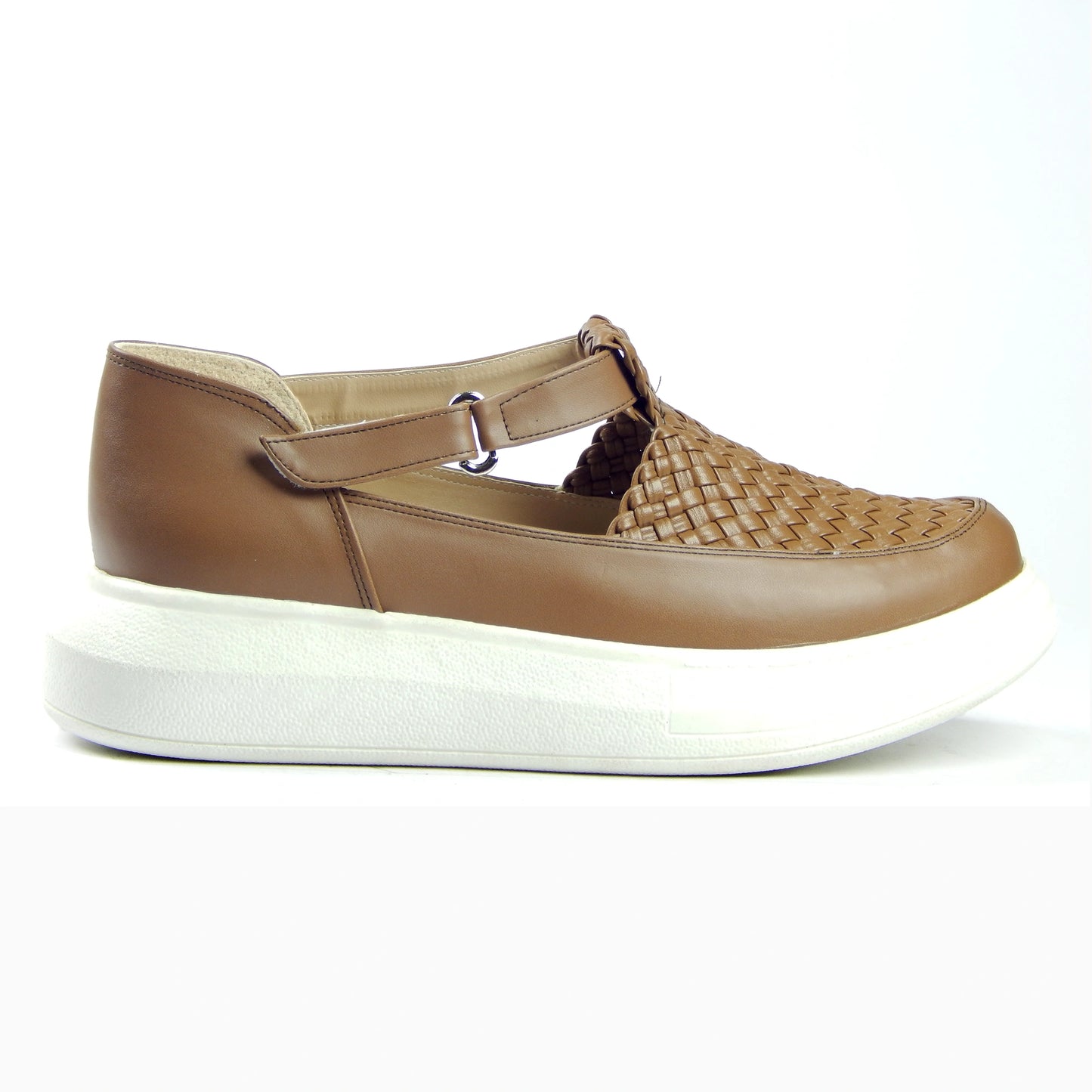 Handwoven Closed Sneakers R901