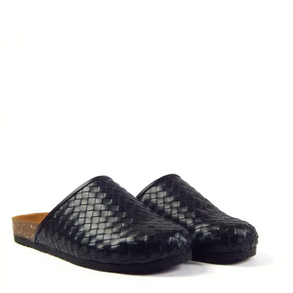 Onyx Clogs